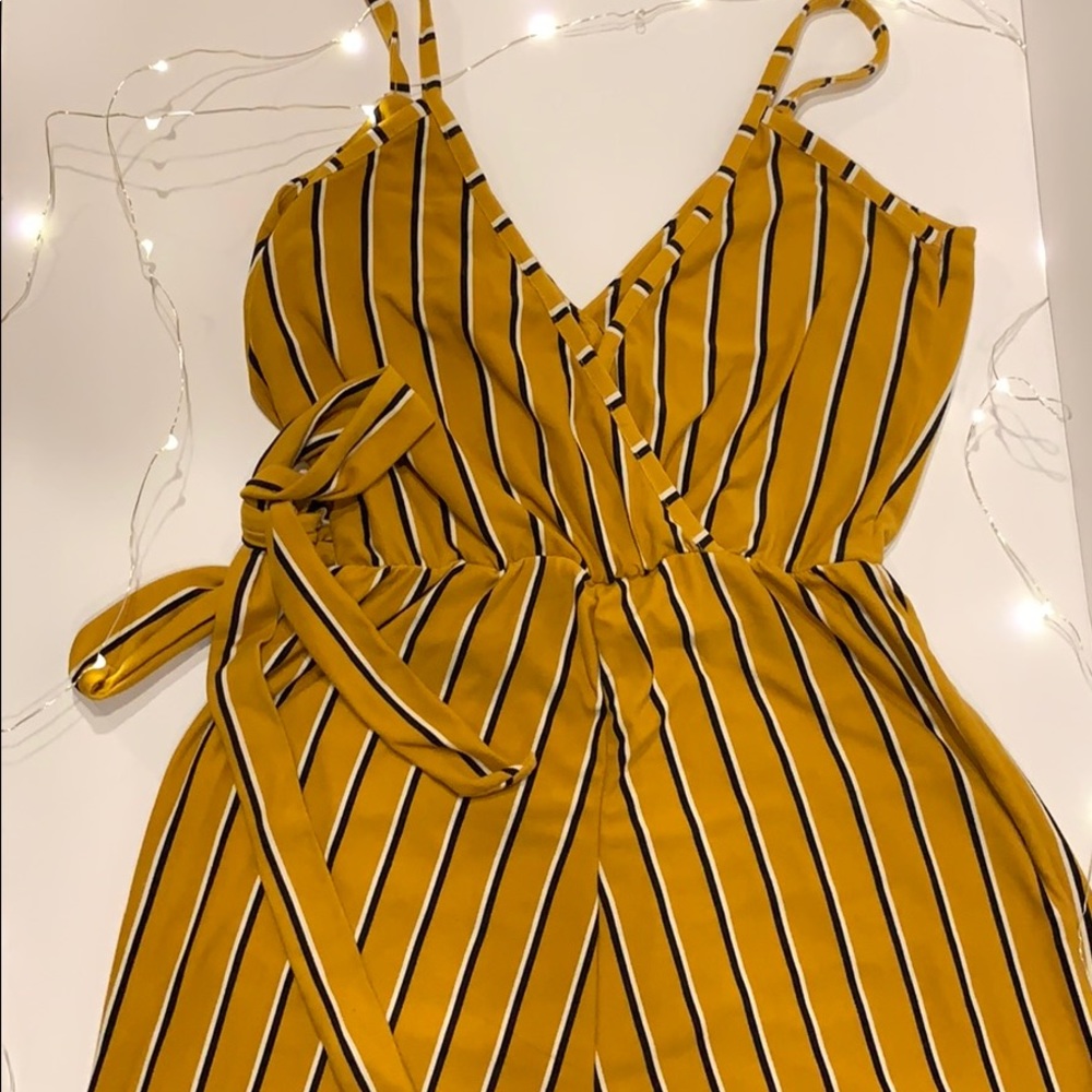 Jumpsuit SIZE XS🦋